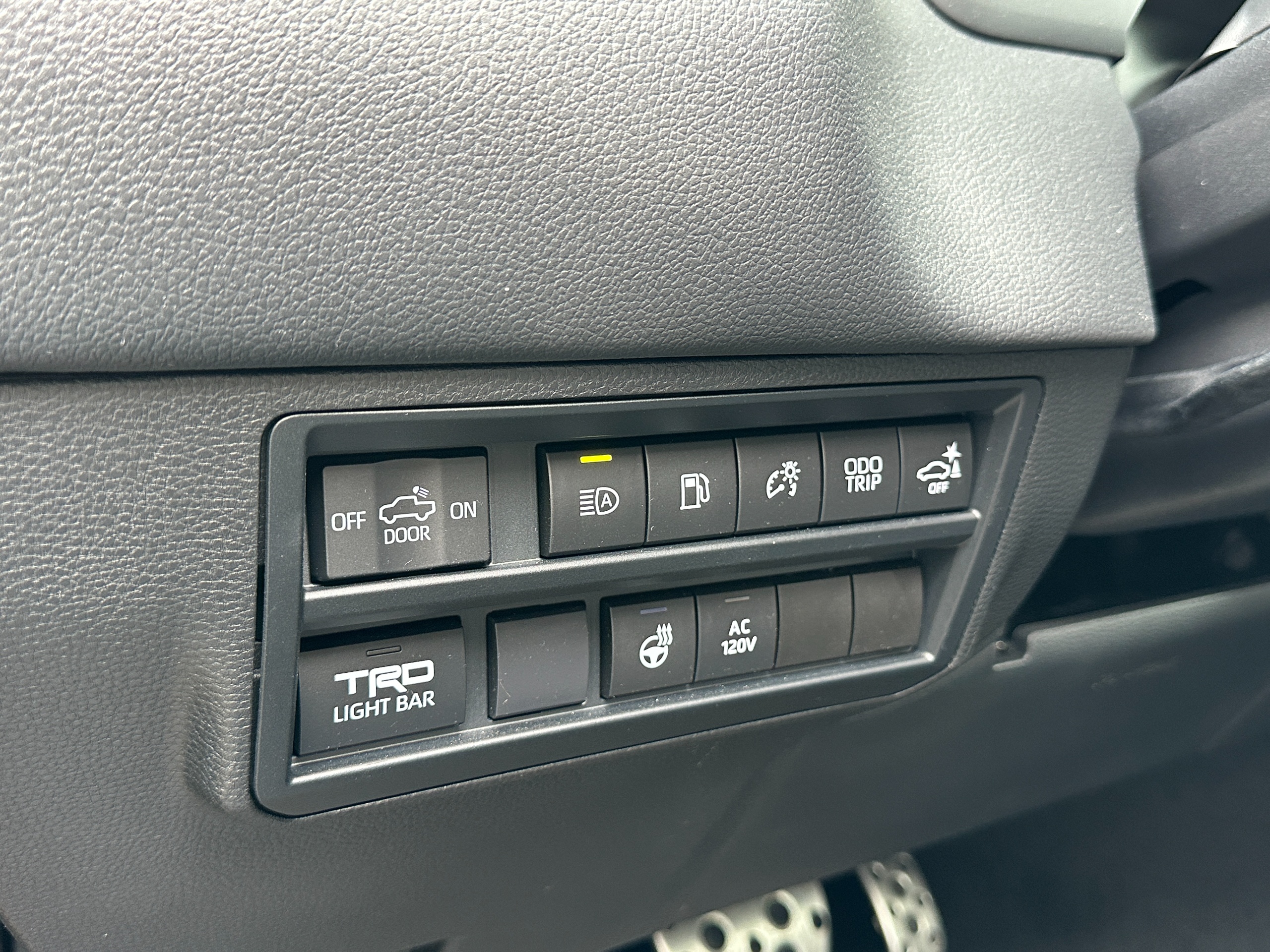 2023 Toyota Tundra - Image 14